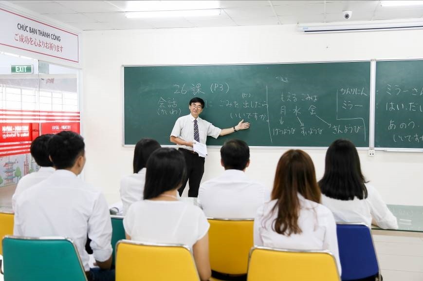 nộp hồ sơ tuyển sinh vào HUTECH ảnh 1 nop ho so tuyen sinh vao HUTECH anh 1