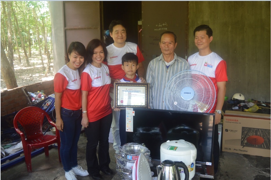 Nguyễn Kim hoạt động vì cộng đồng ảnh 2 Nguyen Kim hoat dong vi cong dong anh 2