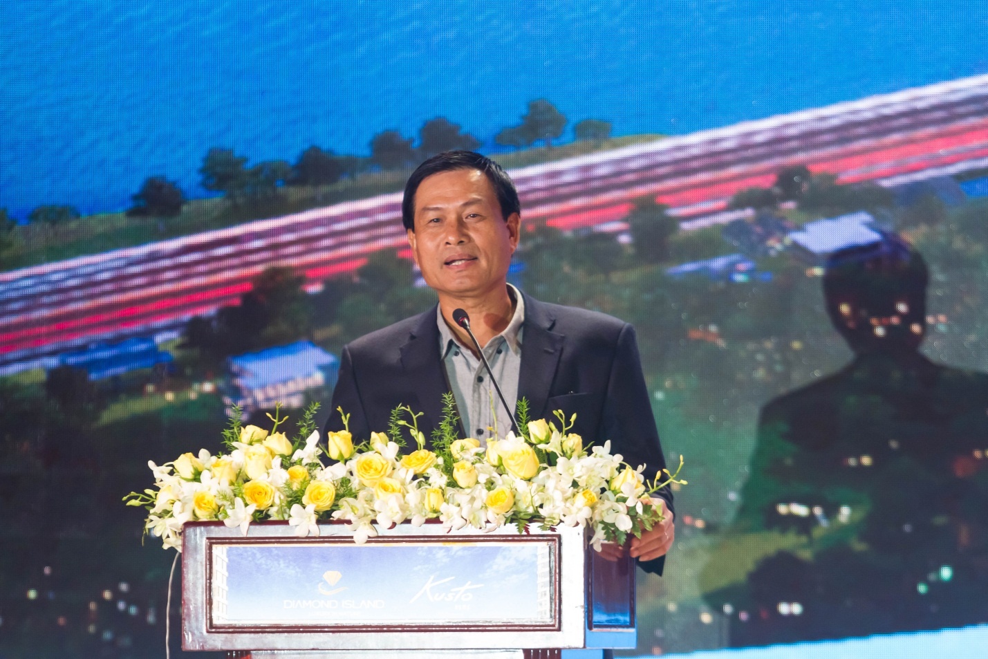 Tòa tháp Hawaii - đảo Kim Cương ra mắt ảnh 2 Toa thap Hawaii - dao Kim Cuong ra mat anh 2