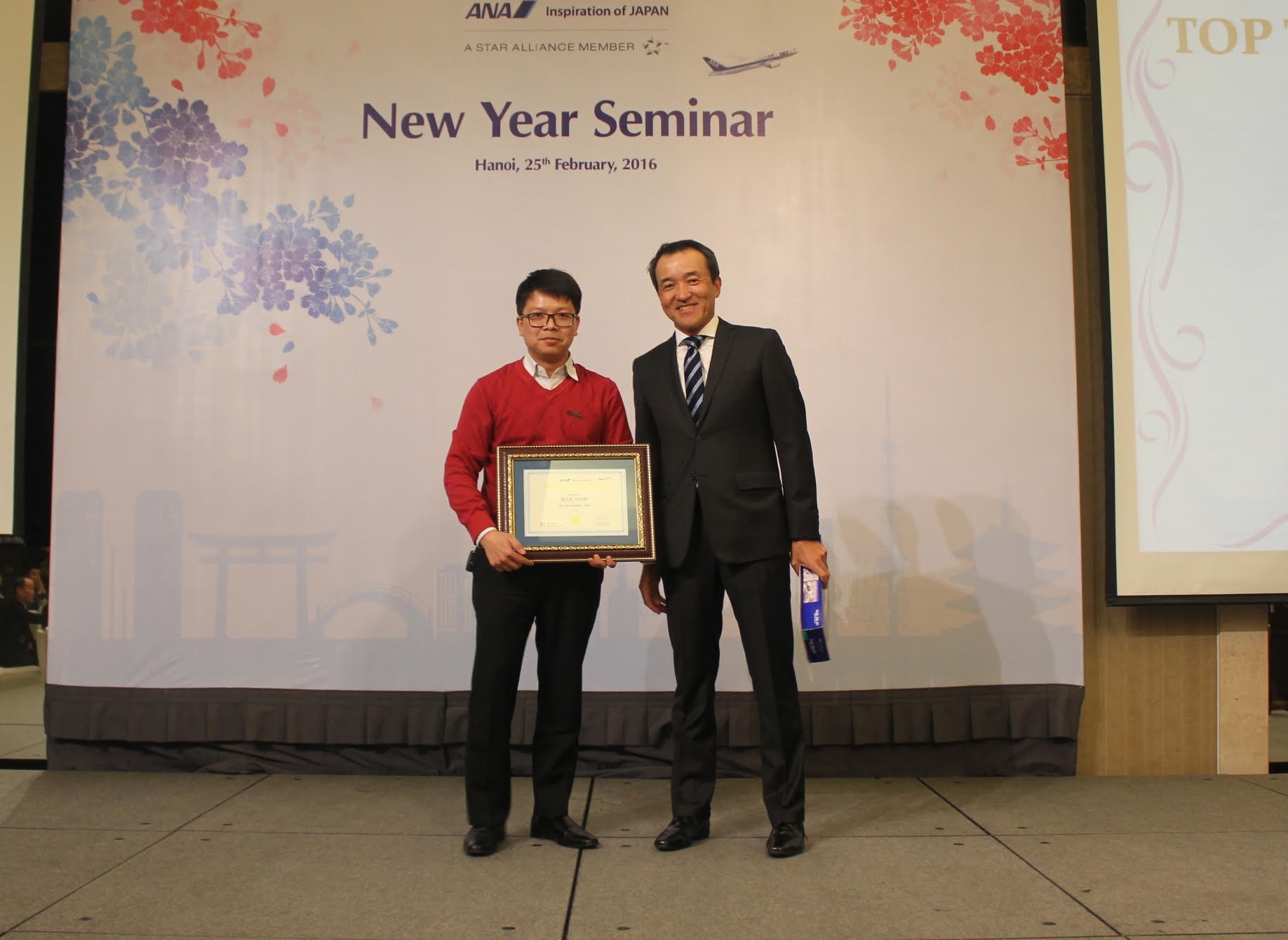 hoc quan tri kinh doanh tai DH Phuong Dong anh 1