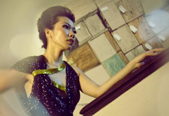 Ha Tran ngoi ghe nong cuoc thi am nhac online hinh anh