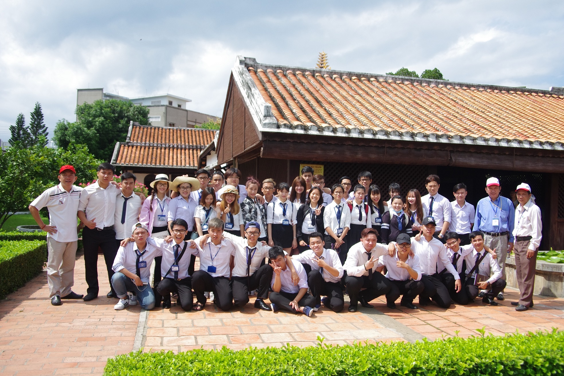 Trung cap nghe Viet Giao anh 5