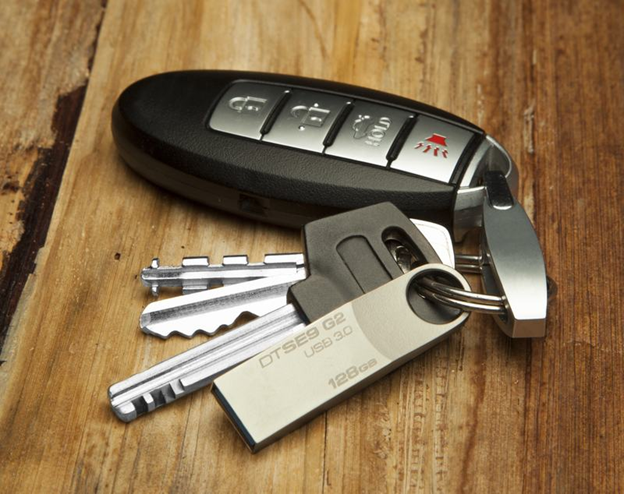 Lazada,  USB 3.0 Kingston DatatTraveller SE9 G2 anh 1