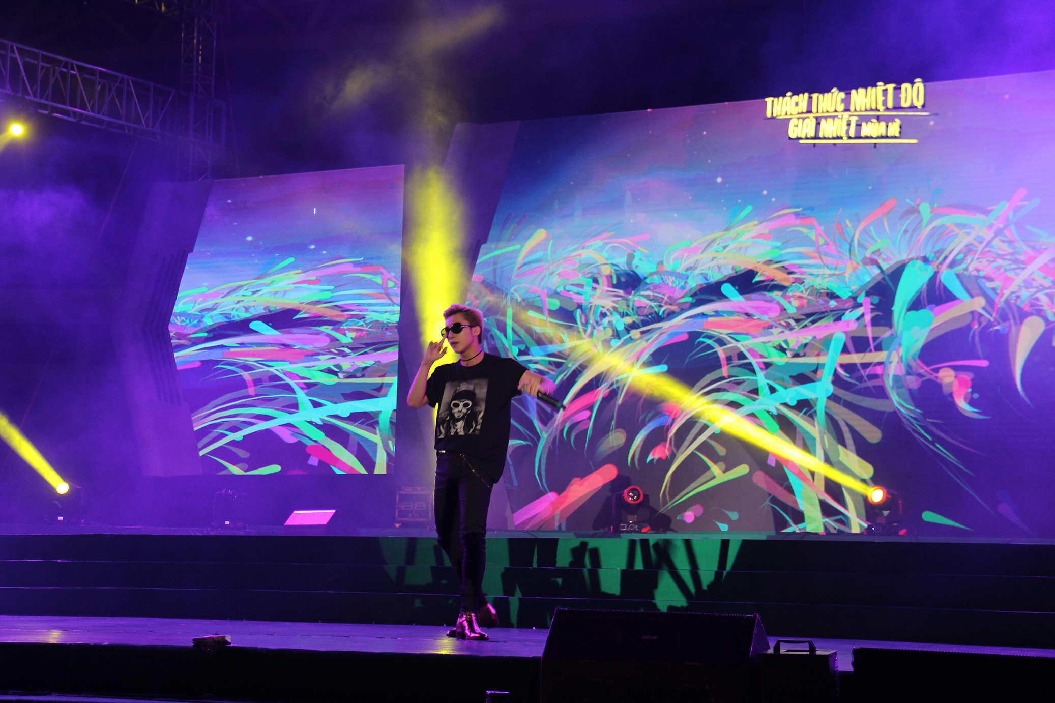 Giai nhiet mua he,  Son Tung M-TP,  Mua he khong do anh 2