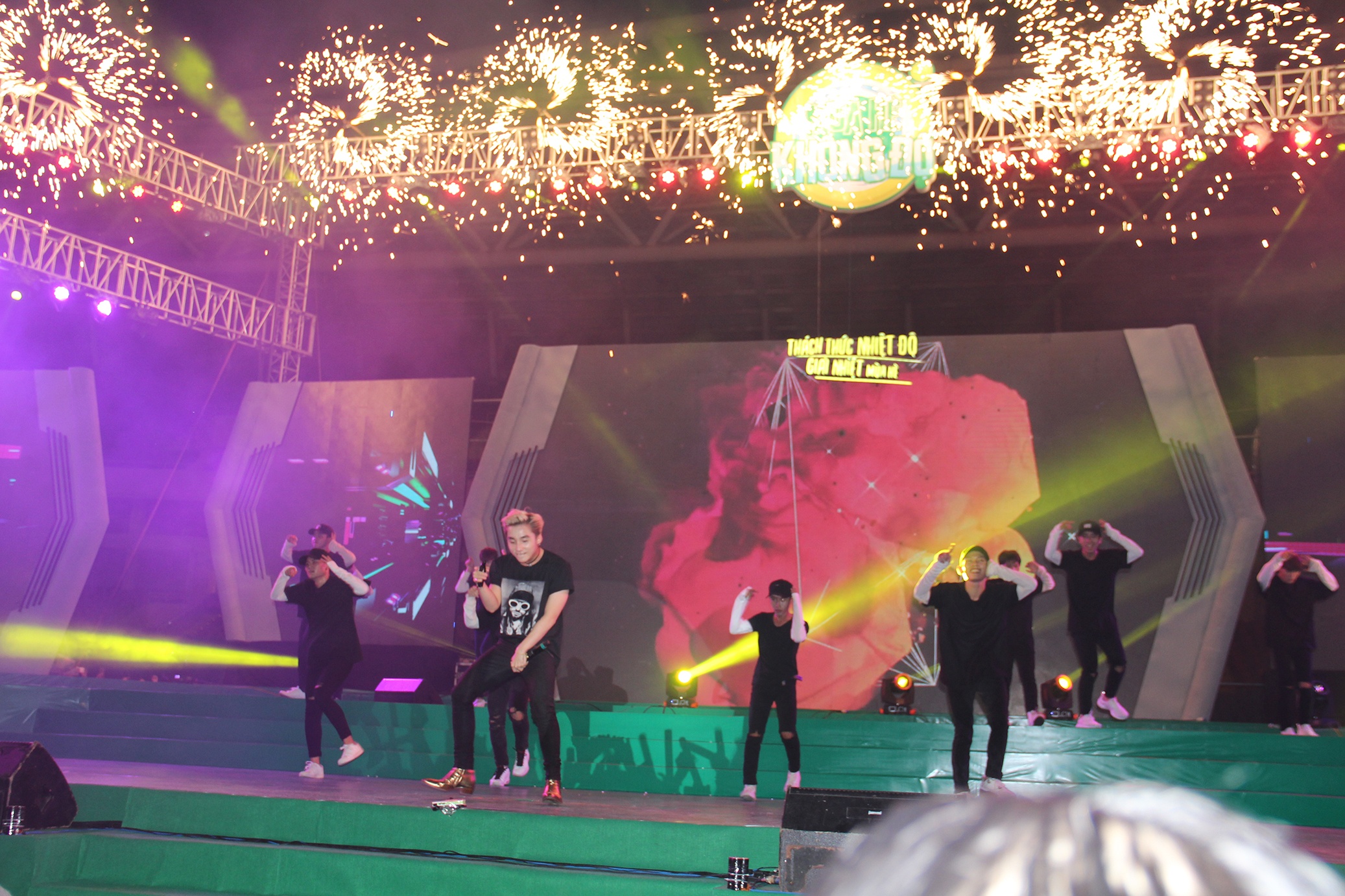 Giai nhiet mua he,  Son Tung M-TP,  Mua he khong do anh 5