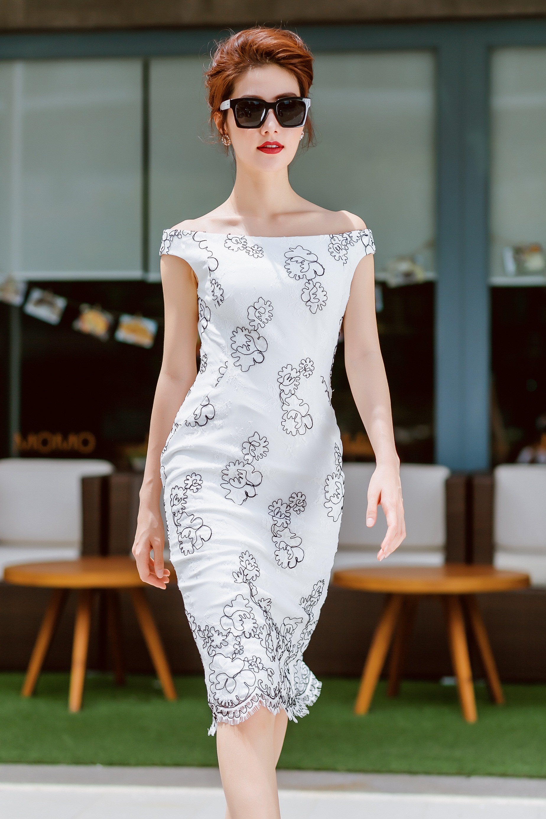 Diễm My diện trang phục ren của ELISE ảnh 6 Diem My dien trang phuc ren cua ELISE anh 6