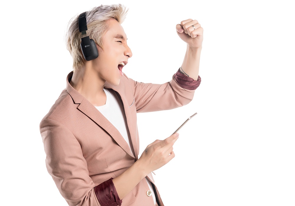 OPPO F1s tặng bộ phụ kiện cho khách đặt hàng trước ảnh 4 OPPO F1s tang bo phu kien cho khach dat hang truoc anh 4