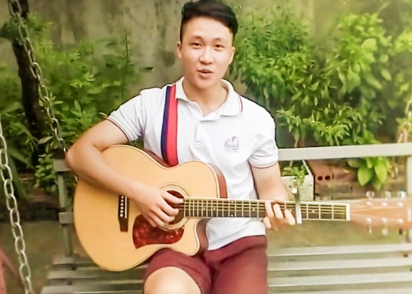 Gan 700 ban tre tham gia cuoc thi ca hat online hinh anh