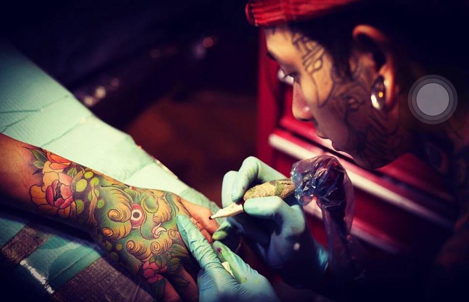 9X kiem 1 trieu USD trong 2 nam bang nghe xam minh hinh anh