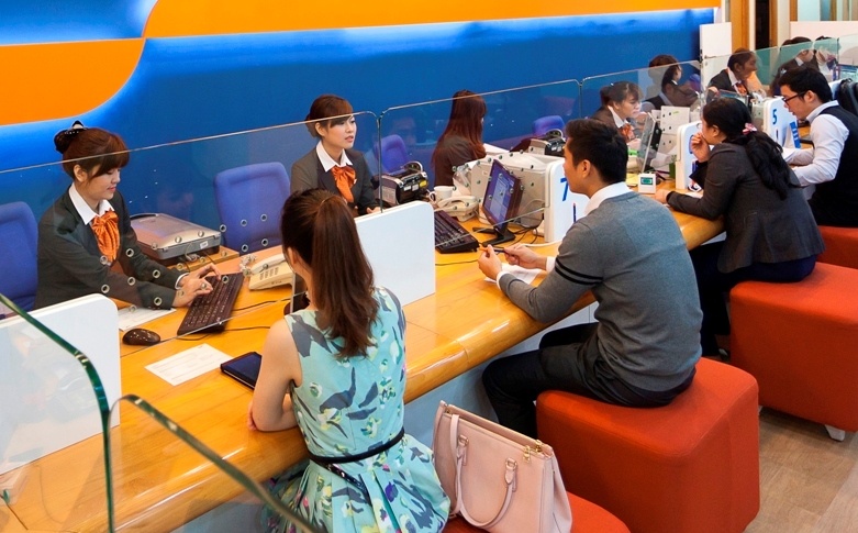 Ngan hang day manh uu dai cho vay nua cuoi nam hinh anh