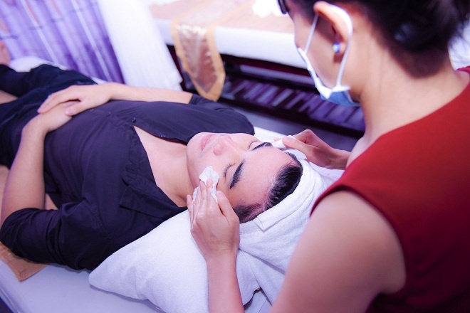 Tre hoa da bang phuong phap dien di vitamin C hinh anh