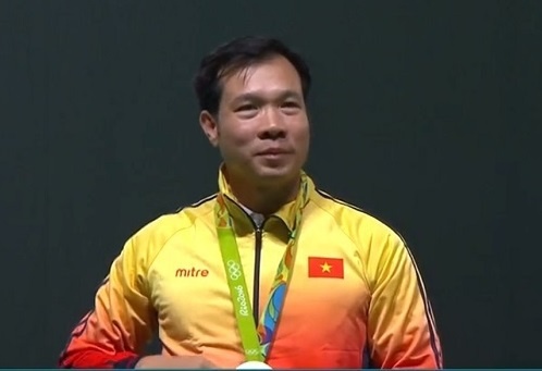 Che do dinh duong cua xa thu Hoang Xuan Vinh hinh anh