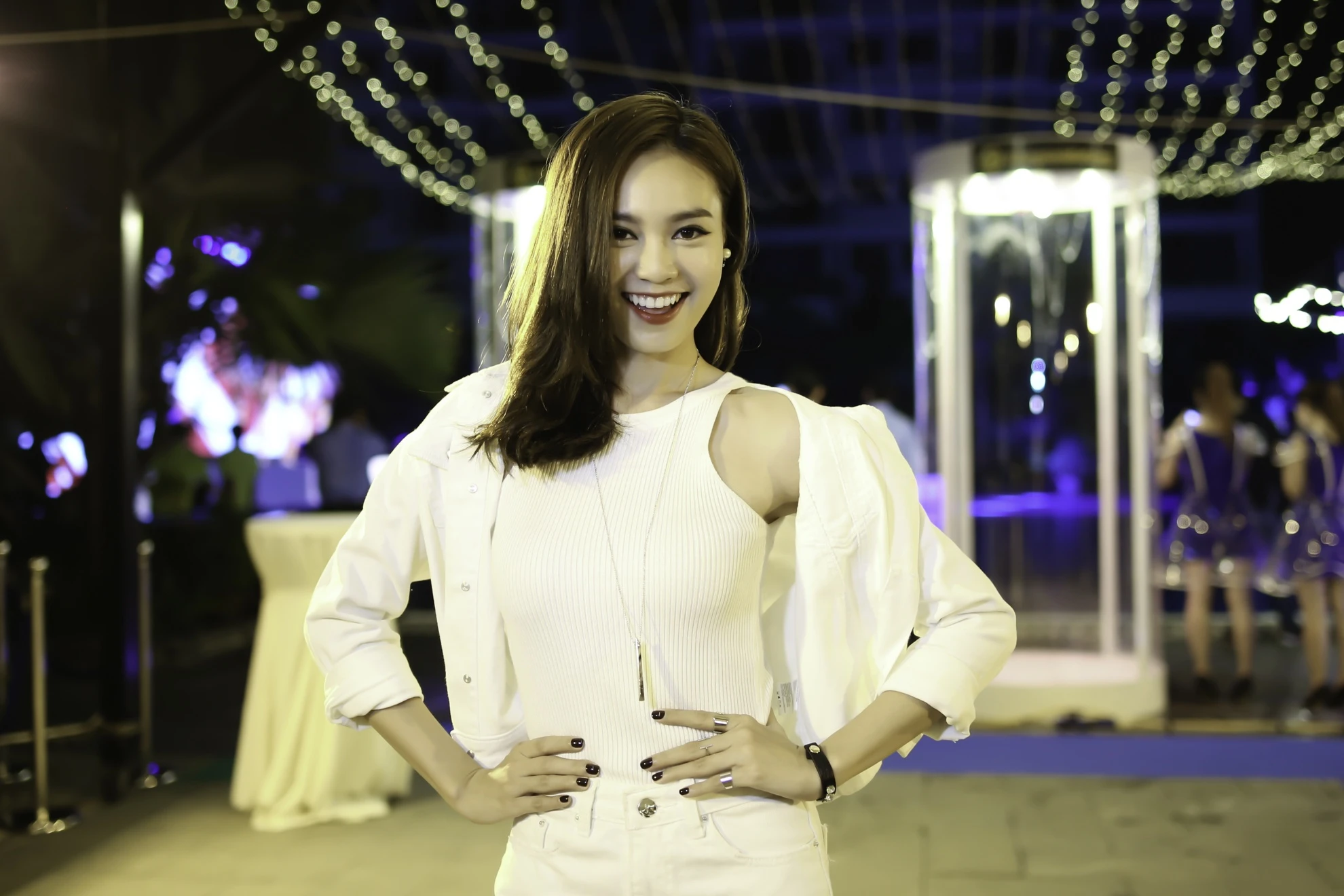 Hoang Thuy Linh va Trang Khieu do ve goi cam anh 6