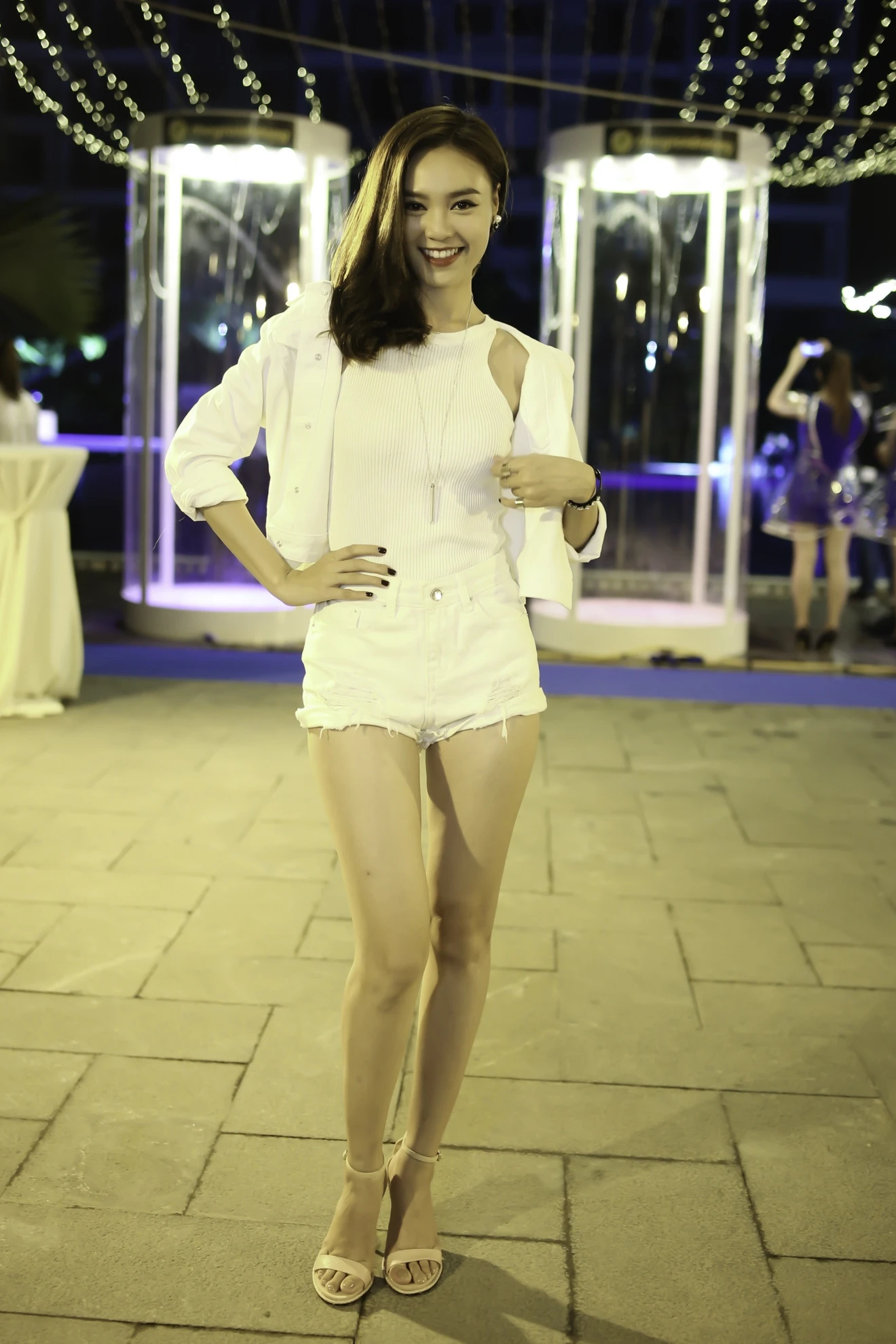 Hoang Thuy Linh va Trang Khieu do ve goi cam anh 5