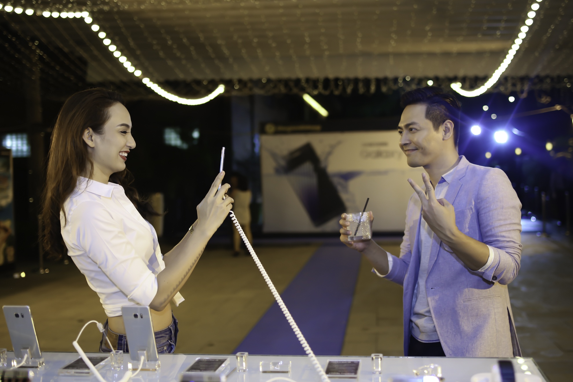 Hoang Thuy Linh va Trang Khieu do ve goi cam anh 8