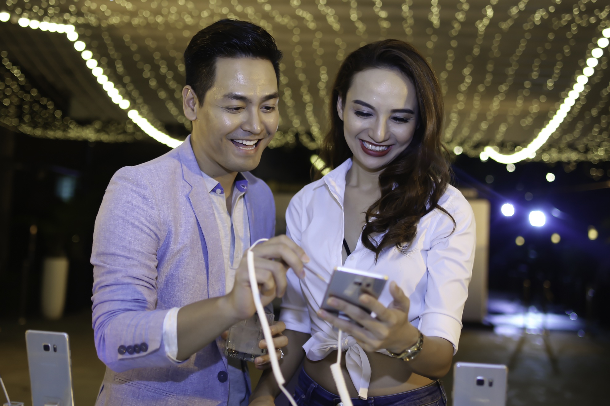 Hoang Thuy Linh va Trang Khieu do ve goi cam anh 7