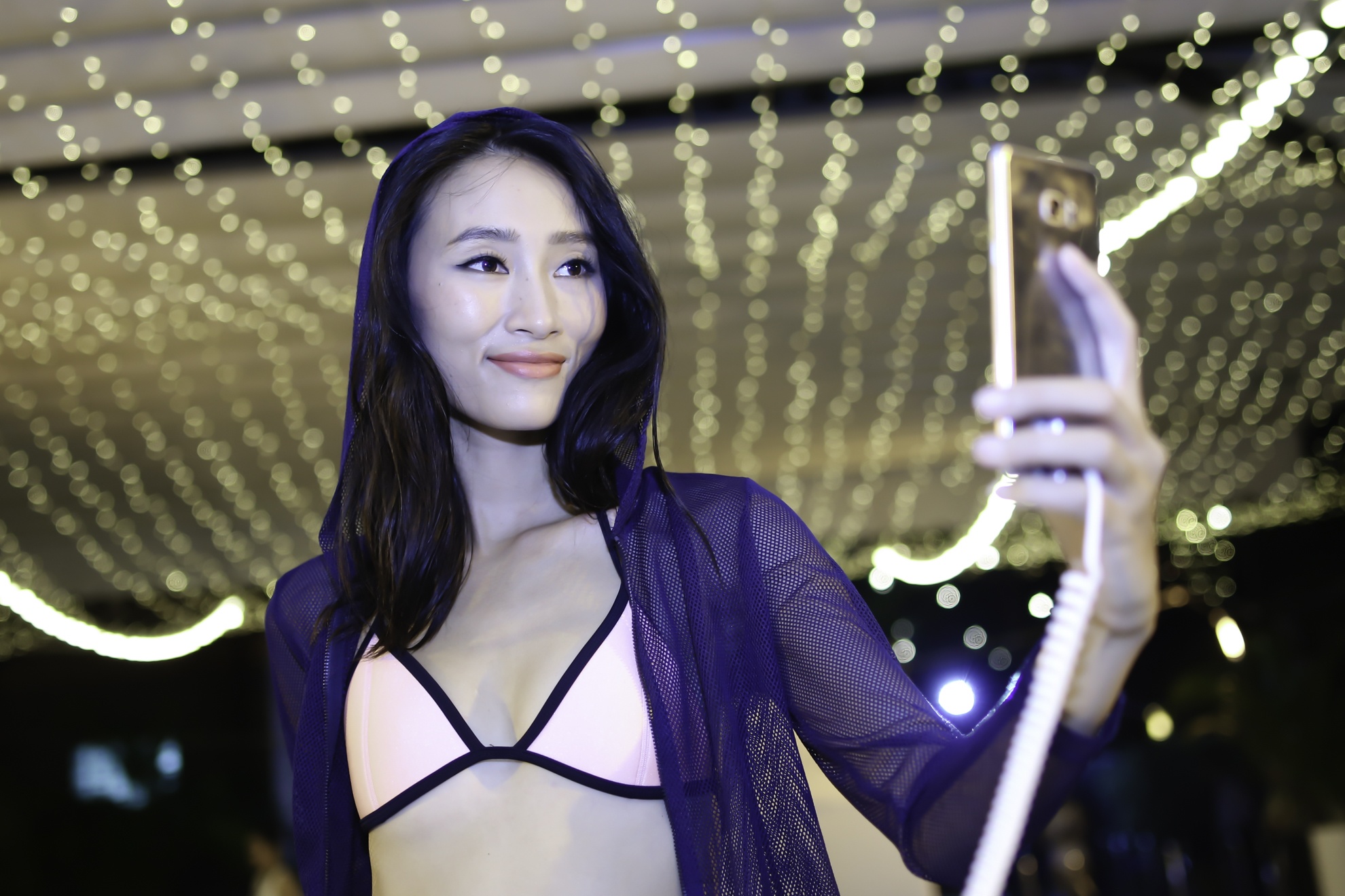 Hoang Thuy Linh va Trang Khieu do ve goi cam anh 4