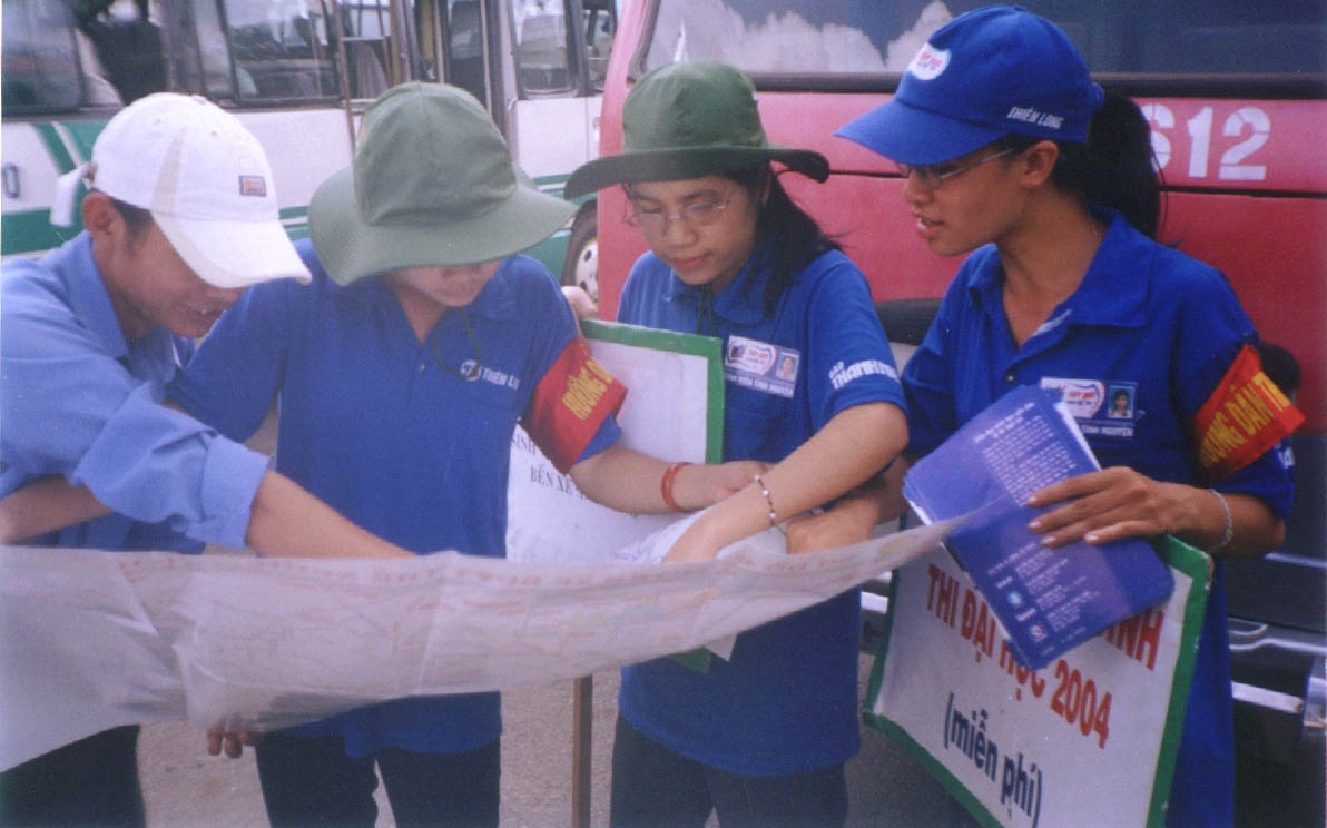 ap doan Thien Long dong hanh Tiep suc mua thi anh 1