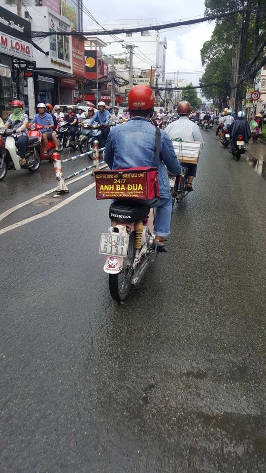 dich vu giao hang Anh Ba Dua anh 2