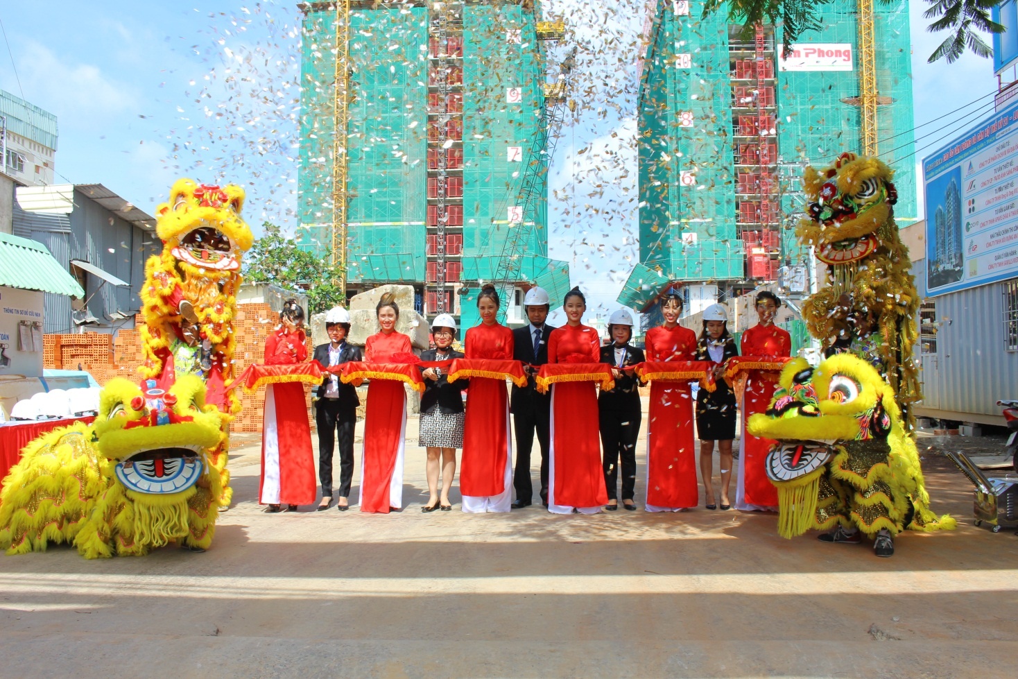 Tập đoàn Đất Xanh mở cửa căn hộ mẫu Luxcity ảnh 1 Tap doan Dat Xanh mo cua can ho mau Luxcity anh 1