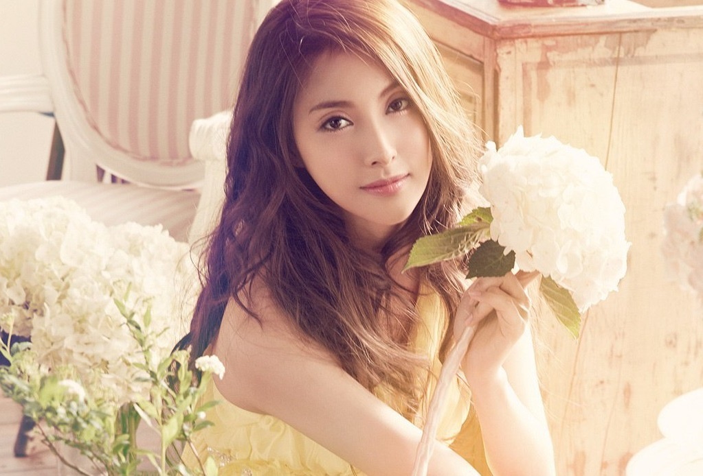 Cuu thanh vien Kara den Viet Nam, hat cung Toc Tien va Noo hinh anh