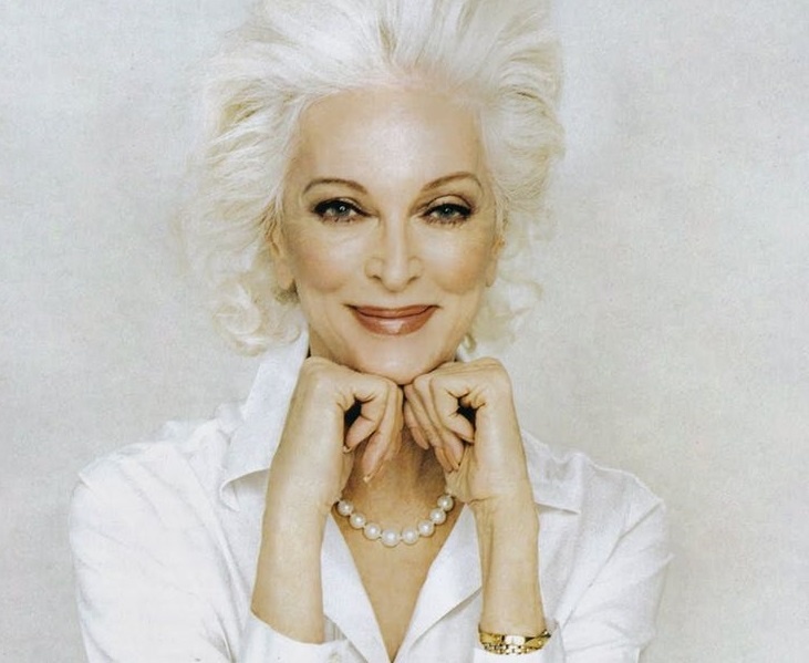 Trang suc ngoc trai ton ve sang trong cho phu nu trung nien hinh anh