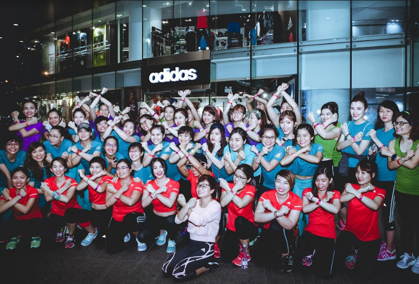 adidas X Race,  giay the thao anh 1