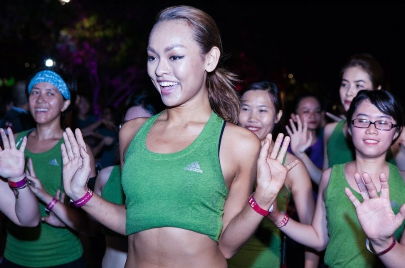 Ai Phuong, Mai Ngo ton vinh tinh than the thao phai dep hinh anh