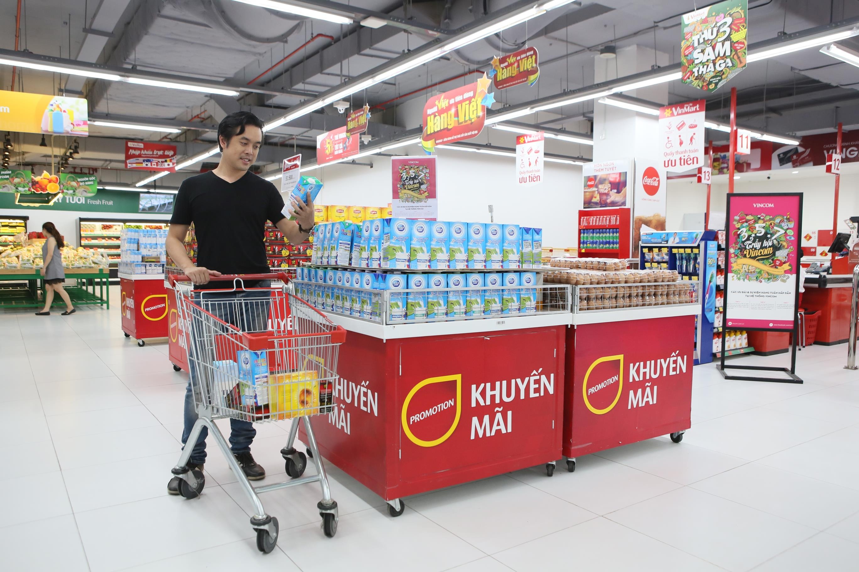 Duong Khac Linh,  Vincom Thao Dien,  khuyen mai anh 2