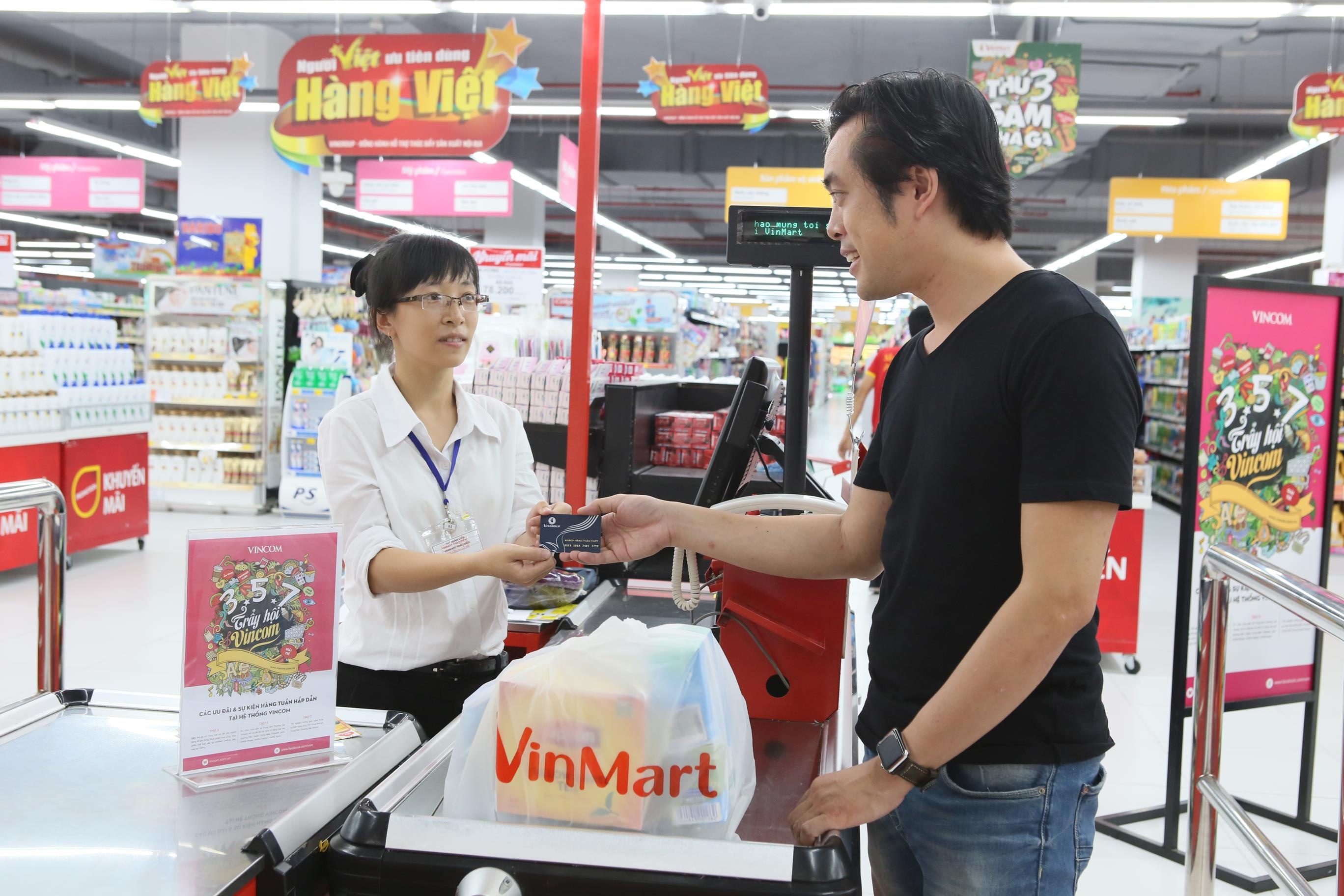 Duong Khac Linh,  Vincom Thao Dien,  khuyen mai anh 3