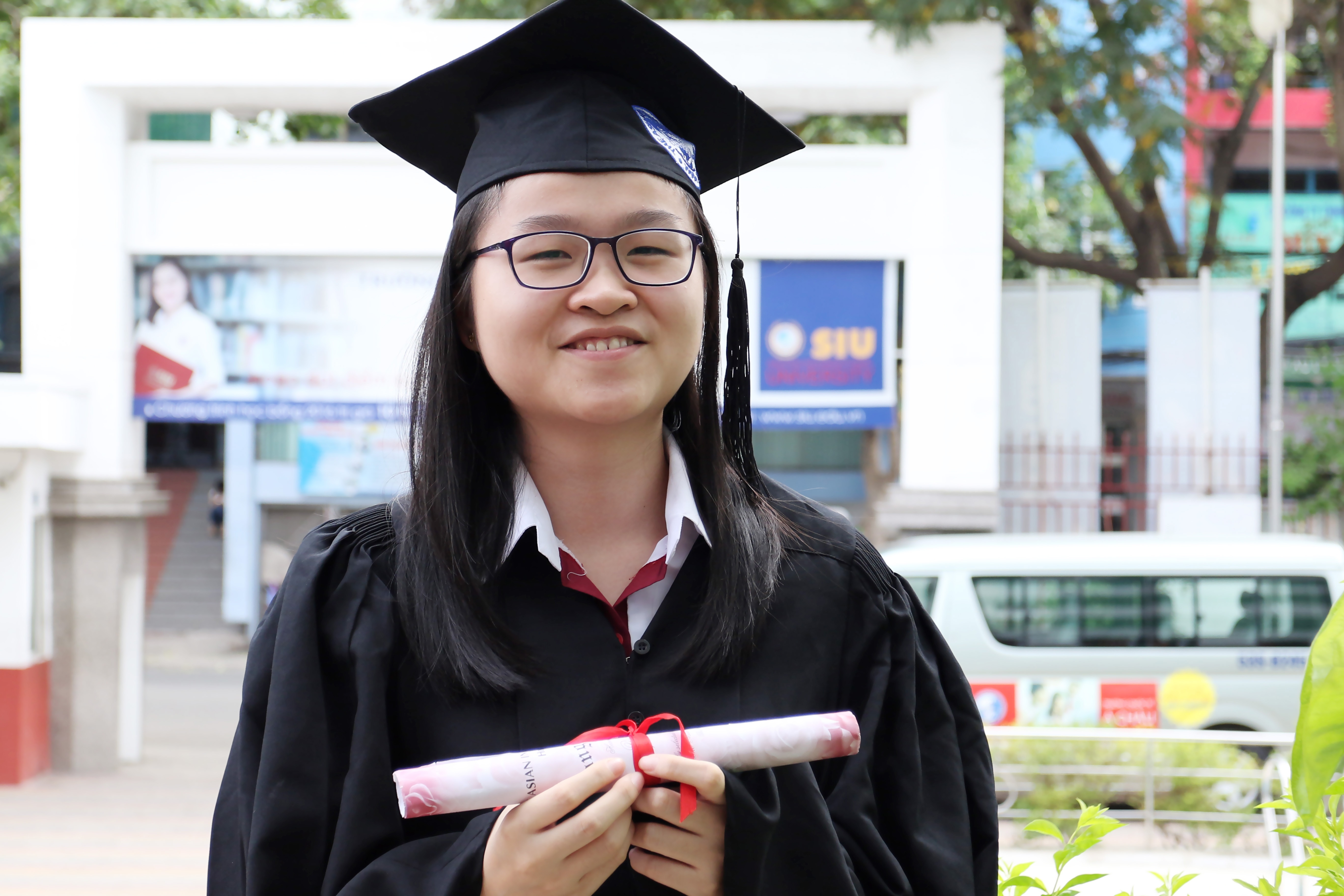 Truong Quoc te A Chau anh 2