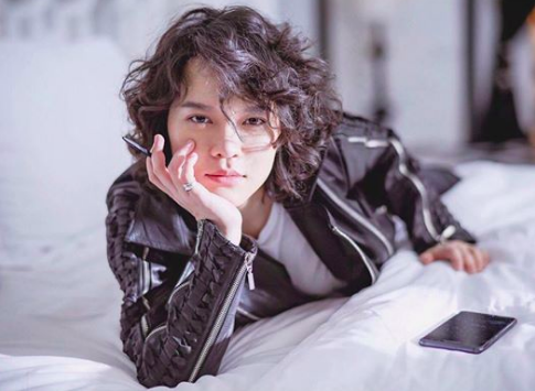 Phu kien cong nghe huu ich duoc sao Viet yeu thich hinh anh