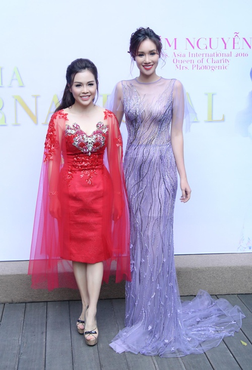 Xuan Lan,  Kim Nguyen,  Hoa hau Quy ba chau A 2016 anh 4