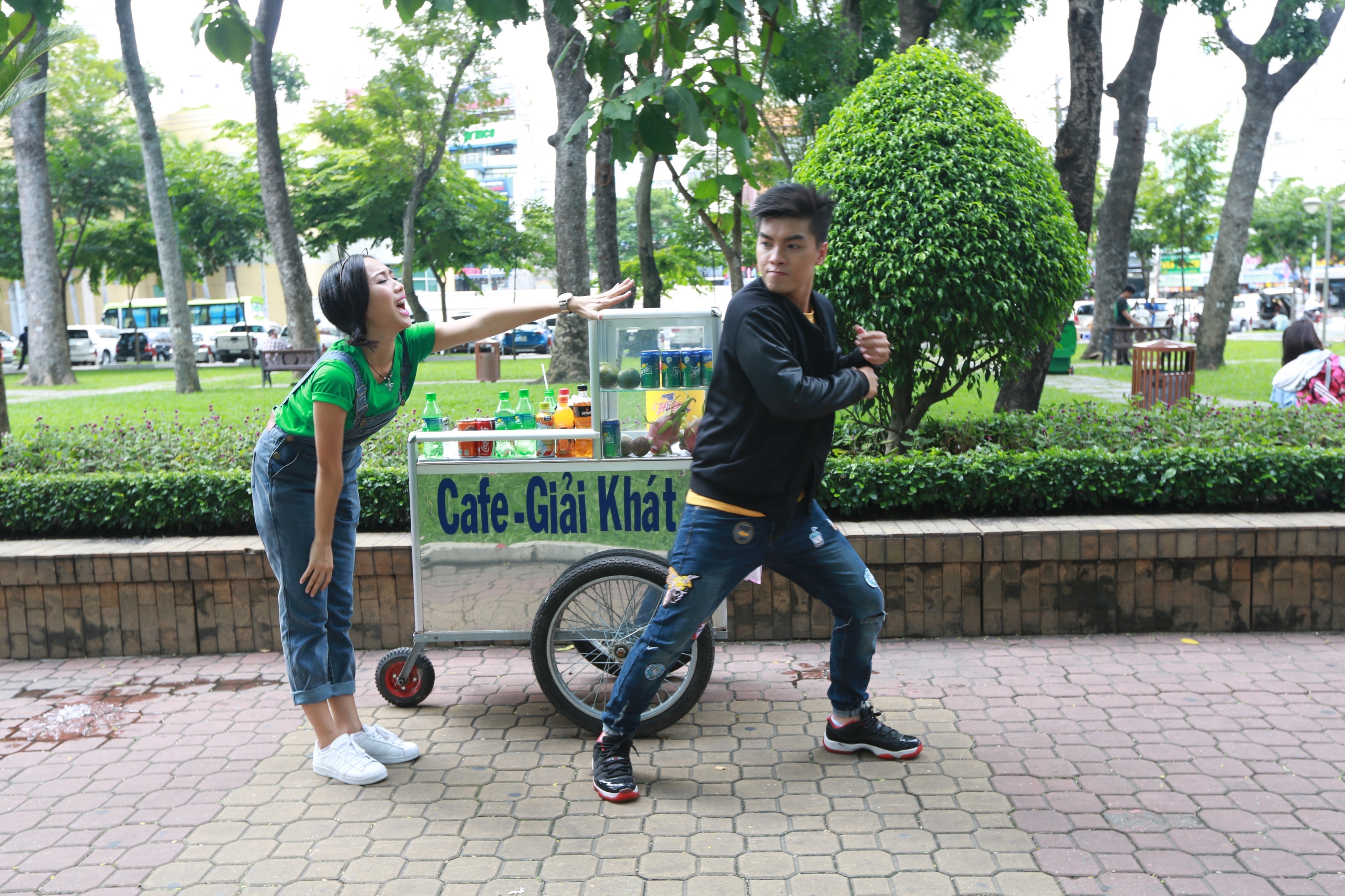 Hau truong show thuc te cua Dieu Nhi, Ngoc Trai hinh anh