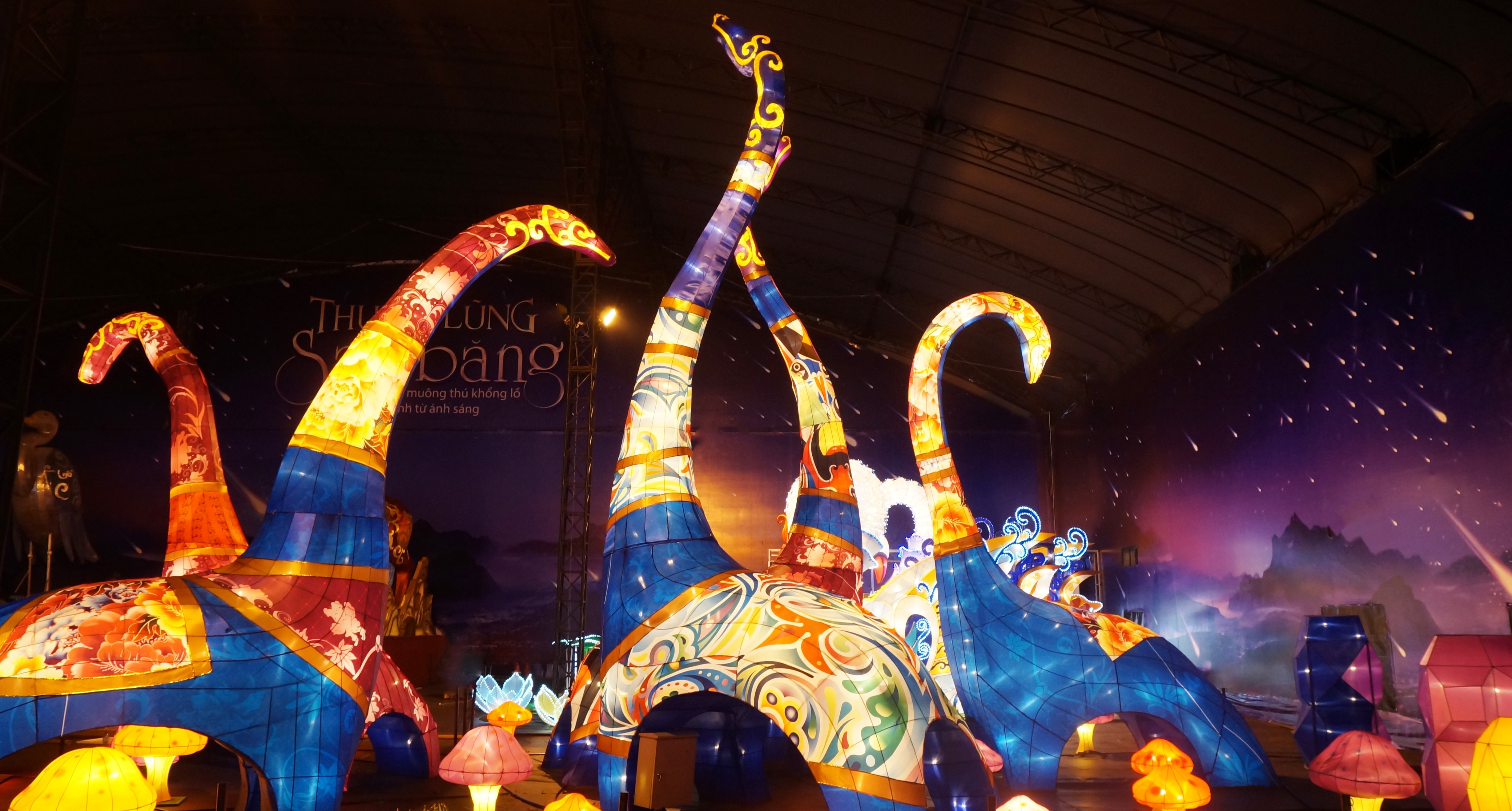 le hoi long den khong lo tai Sai Gon anh 6