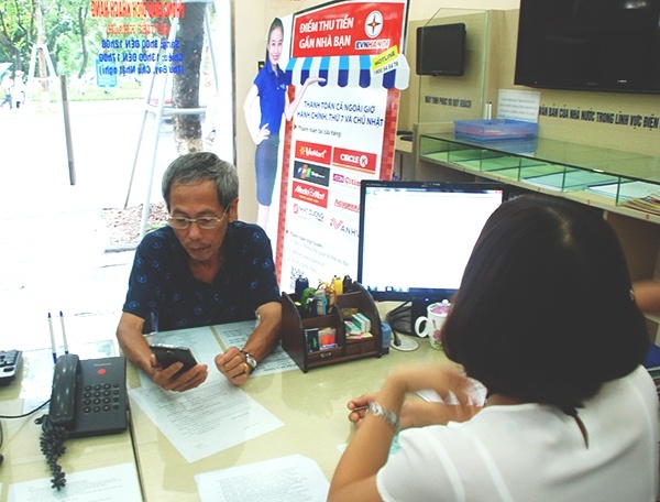 Xu huong thanh toan tien dien qua ngan hang hinh anh