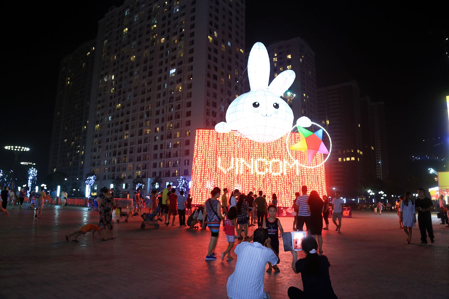 Su tich tho cung trang va bai hoc ve long nhan ai hinh anh