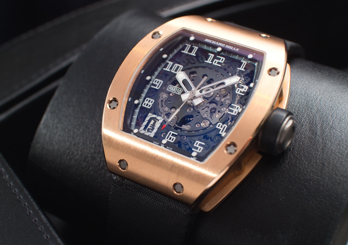 Dong ho Richard Mille RM10 voi 6 nac dieu chinh doc dao hinh anh