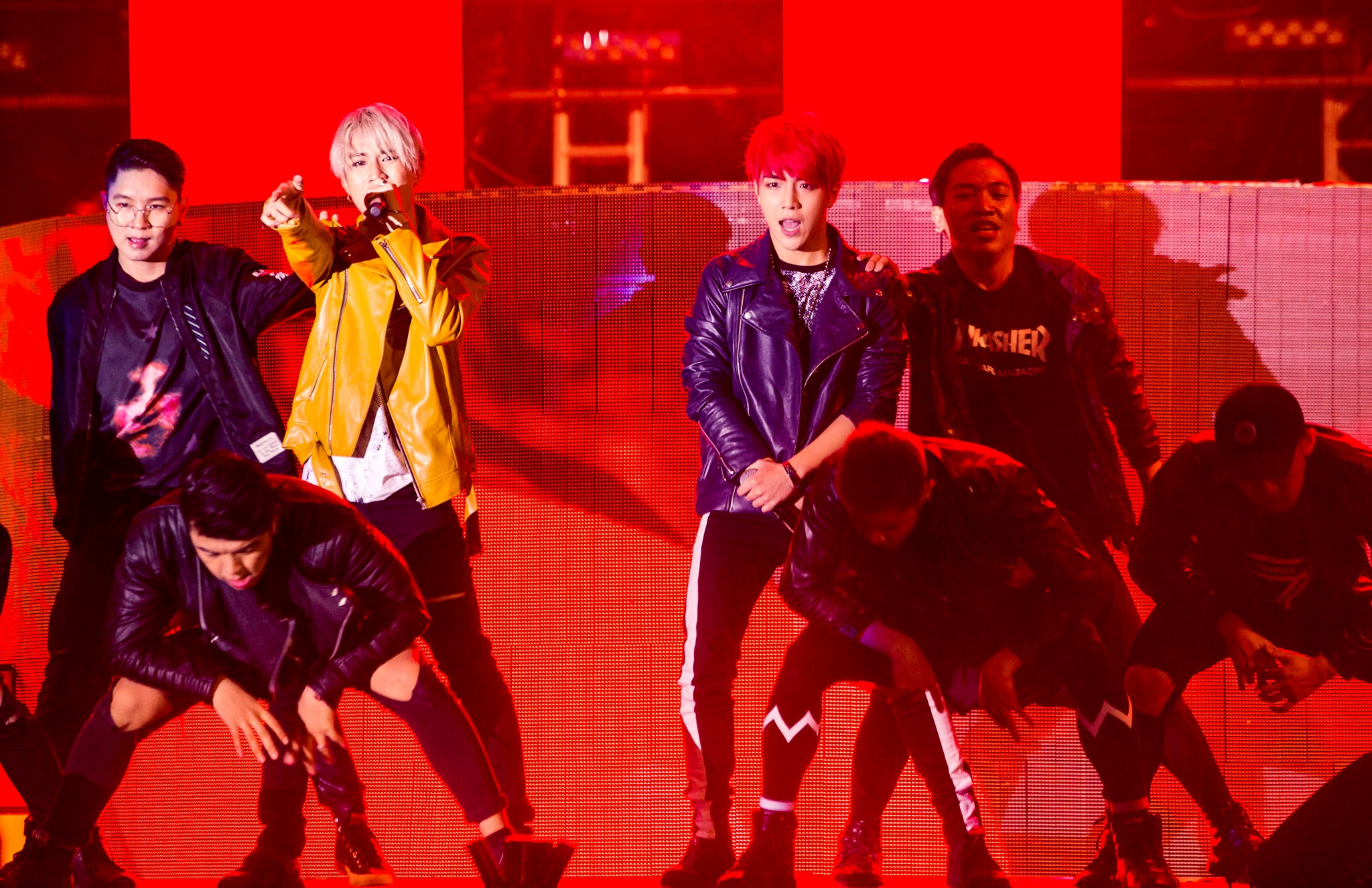 fan Can Tho doi mua xem Dong Nhi bieu dien anh 9