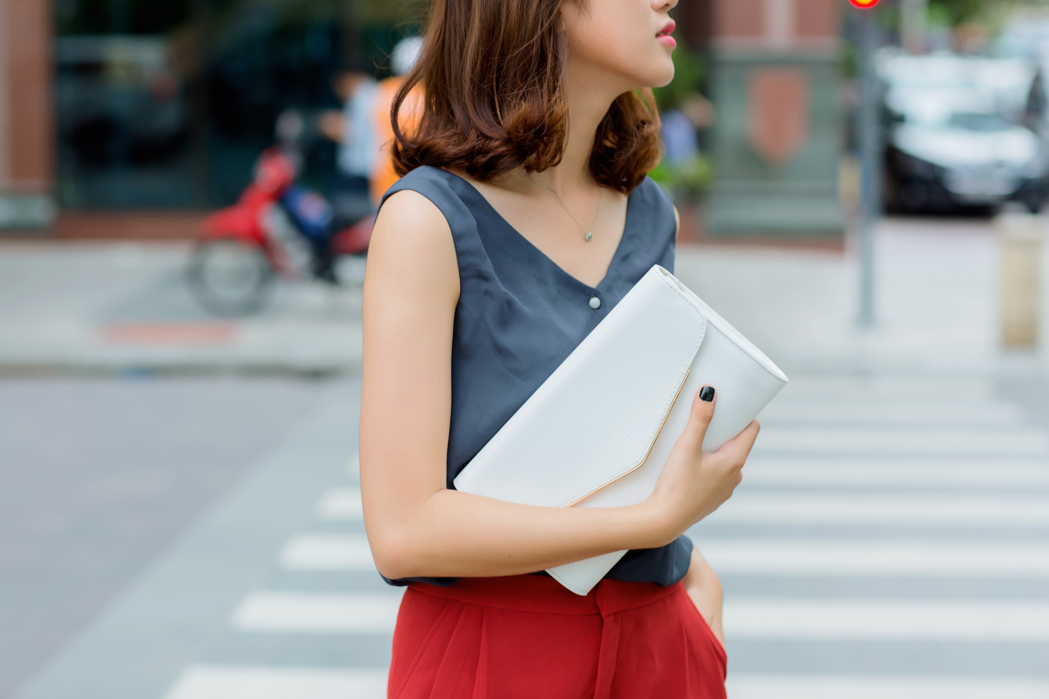 Juno,  trang phuc giao mua anh 1