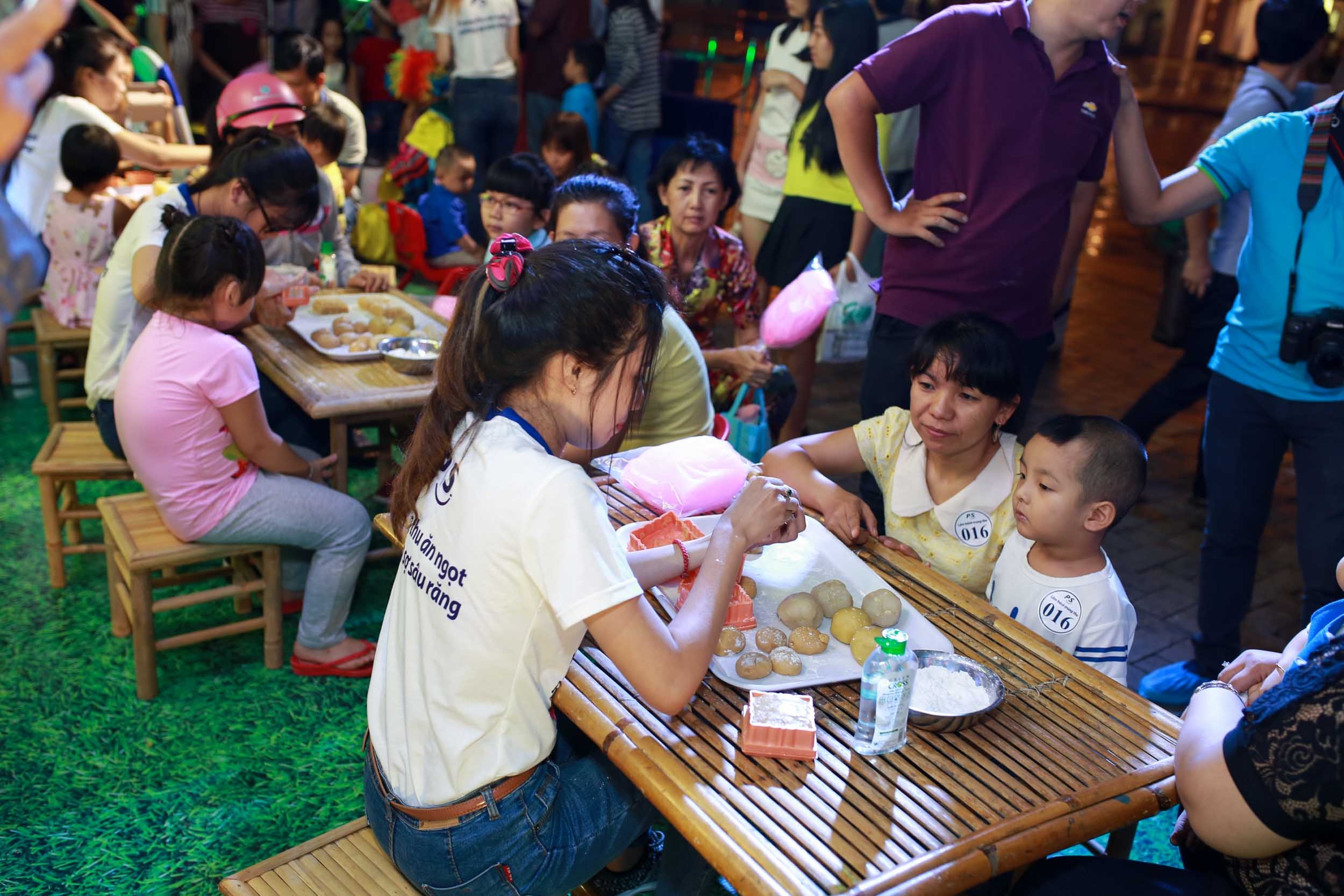 Ngoi nha banh keo lon nhat Viet Nam,  Noo Phuoc Thi anh 6