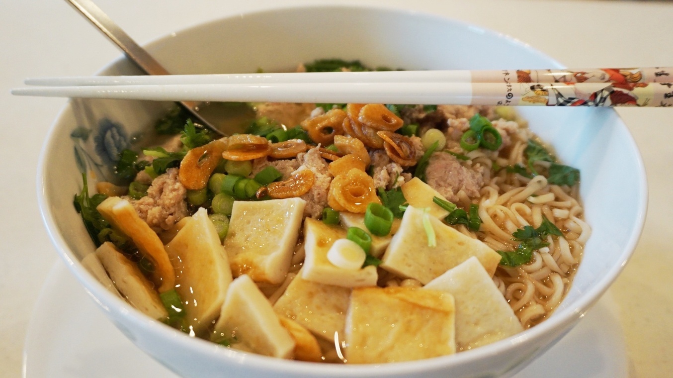 Ly giai nghi van tac hai cua dau chien mi an lien hinh anh