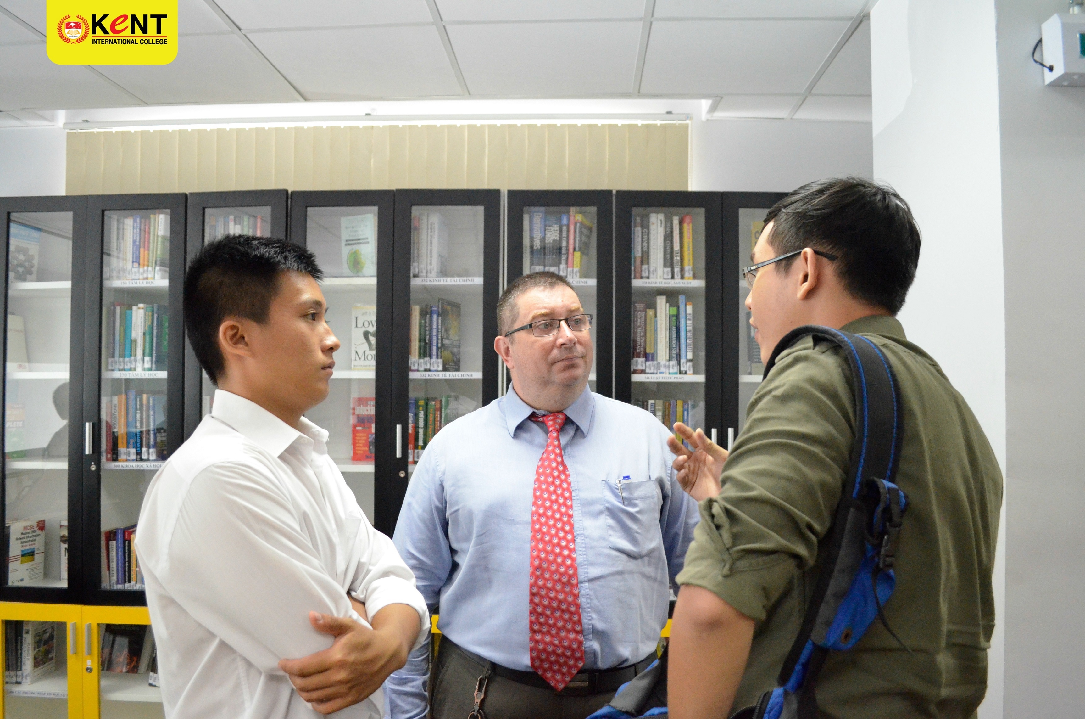 Kent,  du hoc Australia anh 1