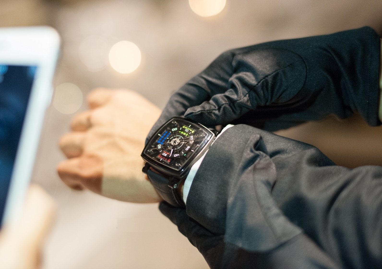 Bo suu tap dong ho co khi MCT hon 10 ty dong den Ha Noi hinh anh