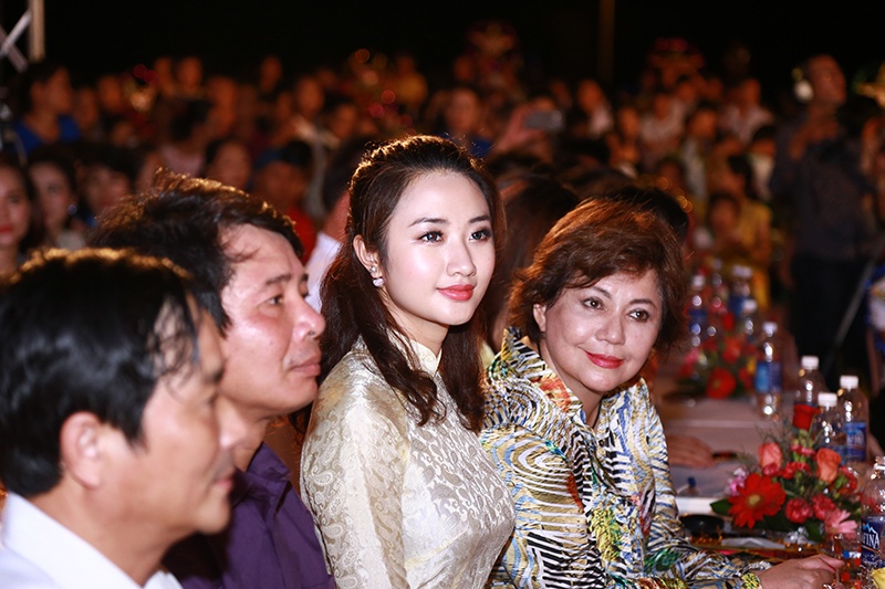 Hoa hậu Thu Ngân ảnh 3 Hoa hau Thu Ngan anh 3