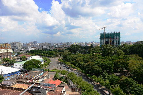 BDS khu Tay TP HCM len hang nho mo rong mang xanh va ha tang hinh anh