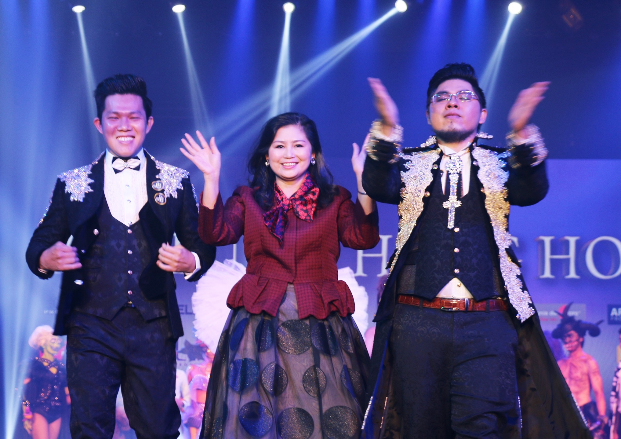 body painting,  nhac kich,  Trung tam day nghe tham anh 10