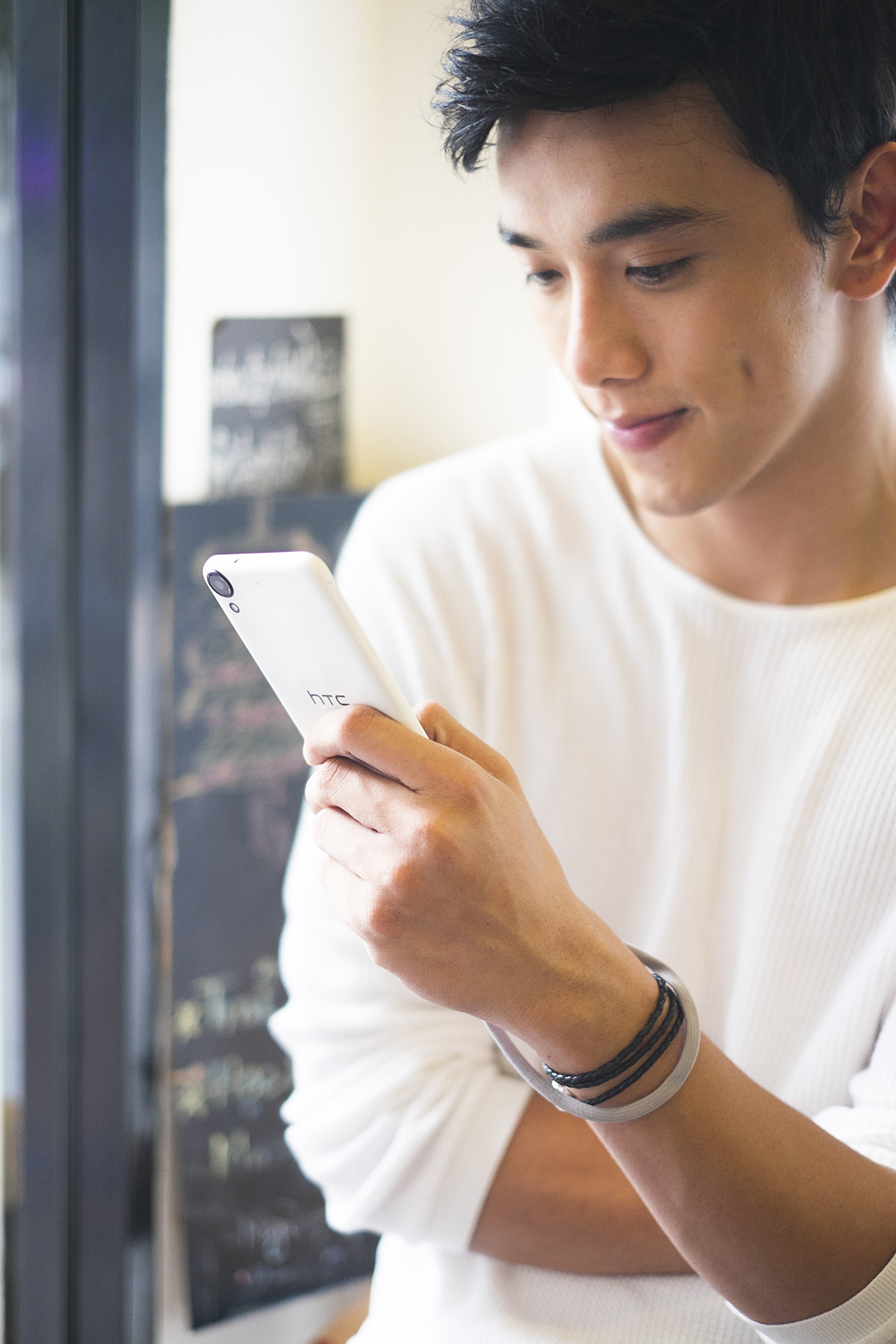 HTC Desire 630 dual sim anh 5