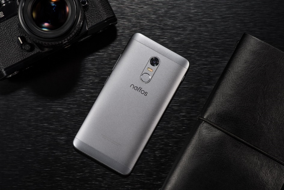 TP-Link X1, X1 Max - smartphone cau hinh cao, gia re hinh anh