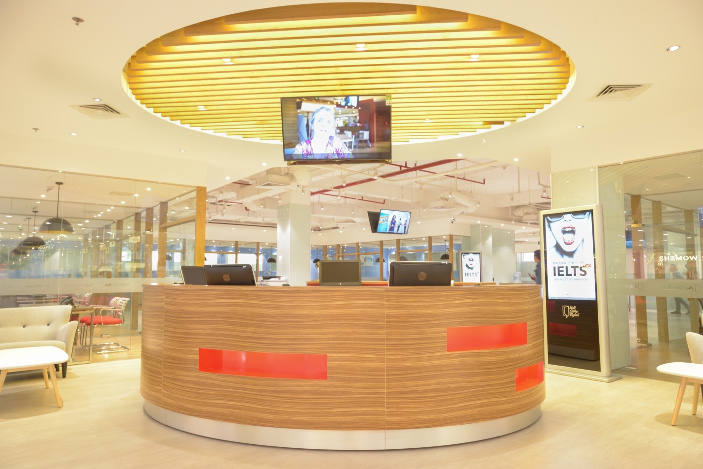 Wall Street English,  hoc tieng Anh anh 1